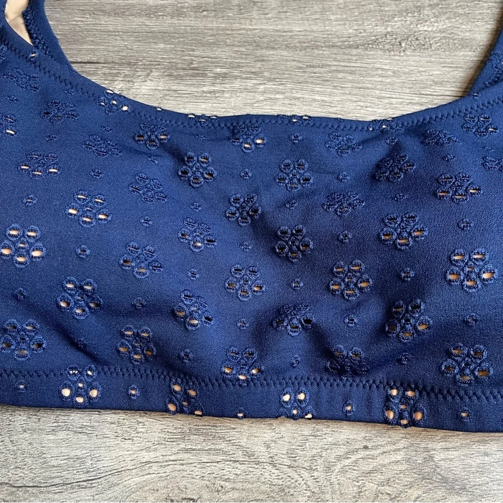 NWT J Crew Eyelet scoop bikini top BP348 - Size M - Picture 5 of 11